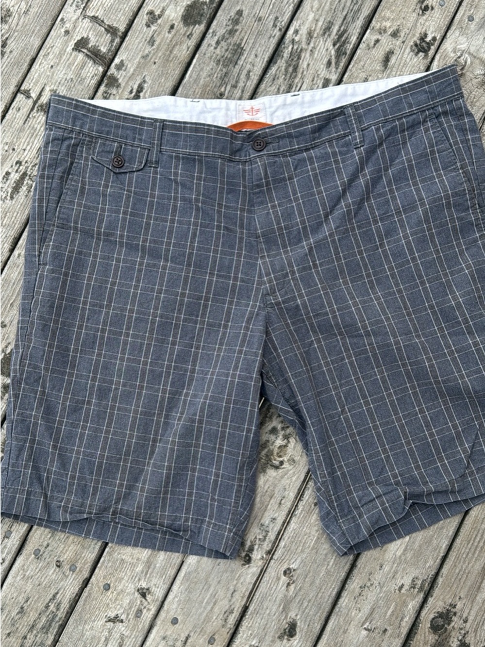 Dockers men’s  Navy Gray Plaid Flat Front Shorts